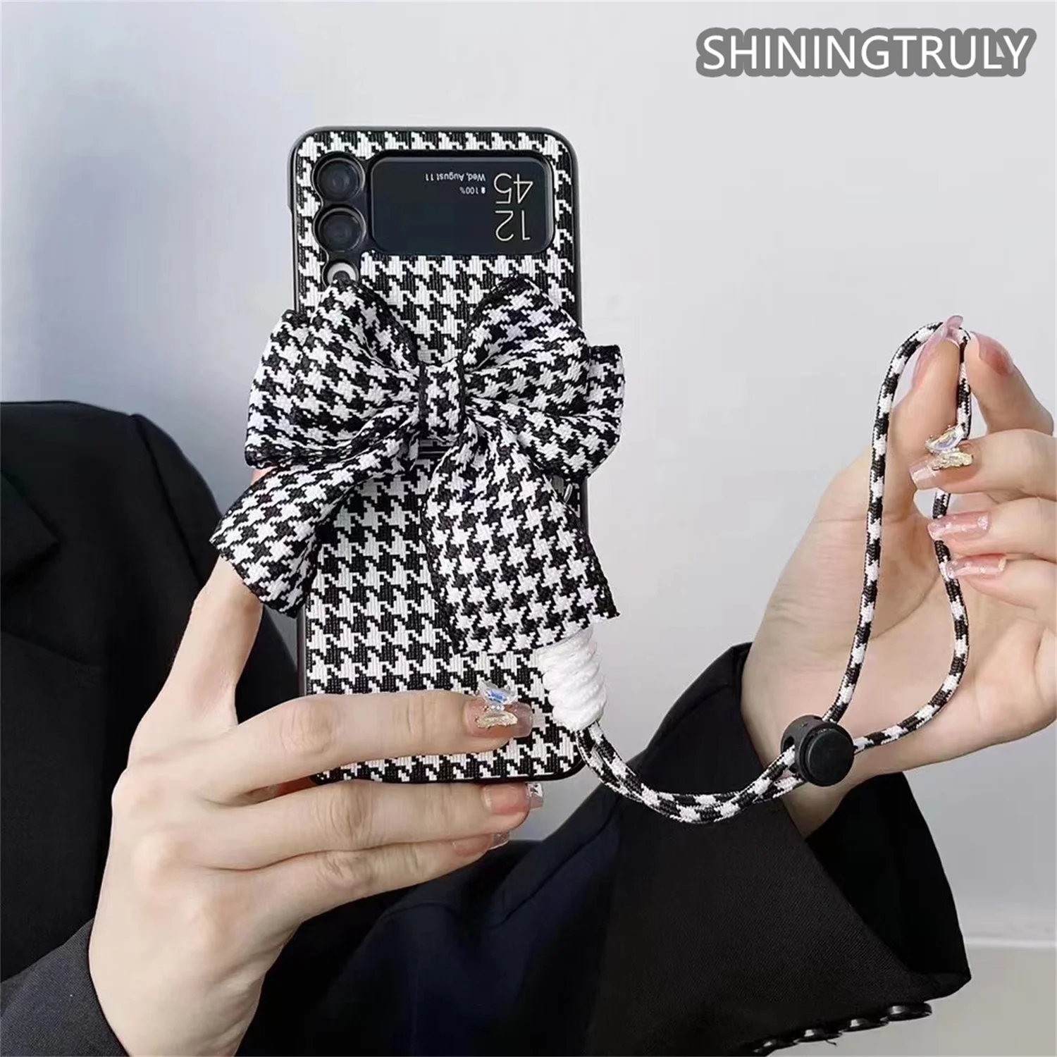 

Cute Flower Ornaments Phone Case For Samsung Galaxy Z Flip 4 3 2 1 Cover Fashion Houndstooth Hard Cases For Z Flip3 Fip4 5G Capa