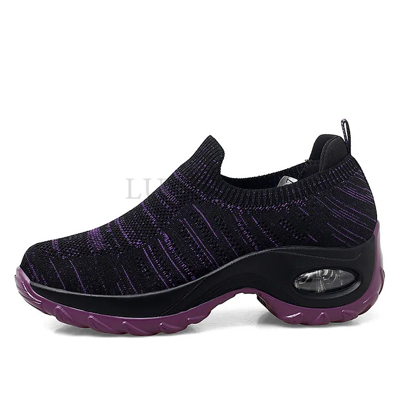 

Женские кроссовки на массивной вулканизированной подошве, без шнуровки