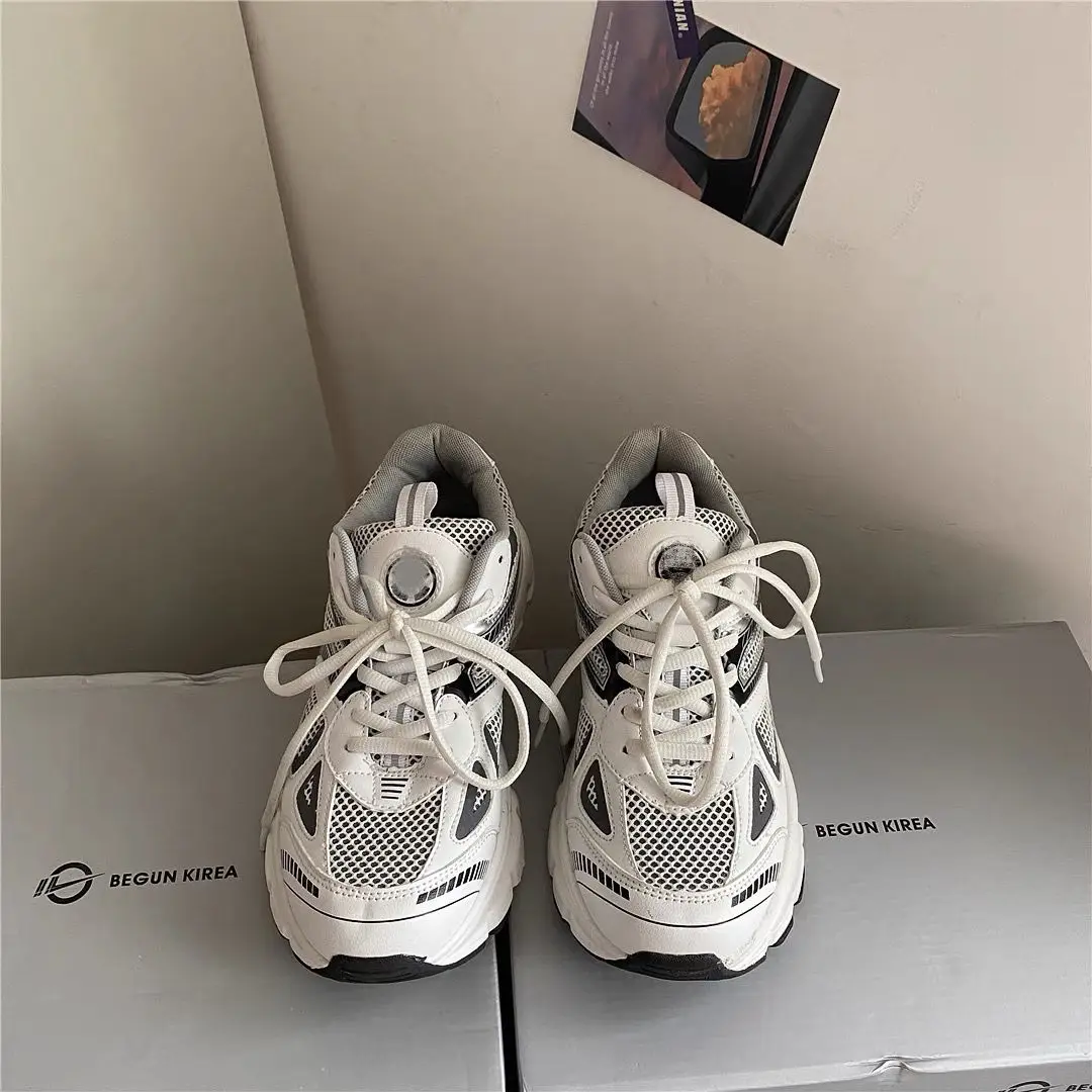 2023 Summer Retro Style Women Shoes Mesh Breathable Lightweight Sneakers Women Casual Running Platform Sports Shoes Woman