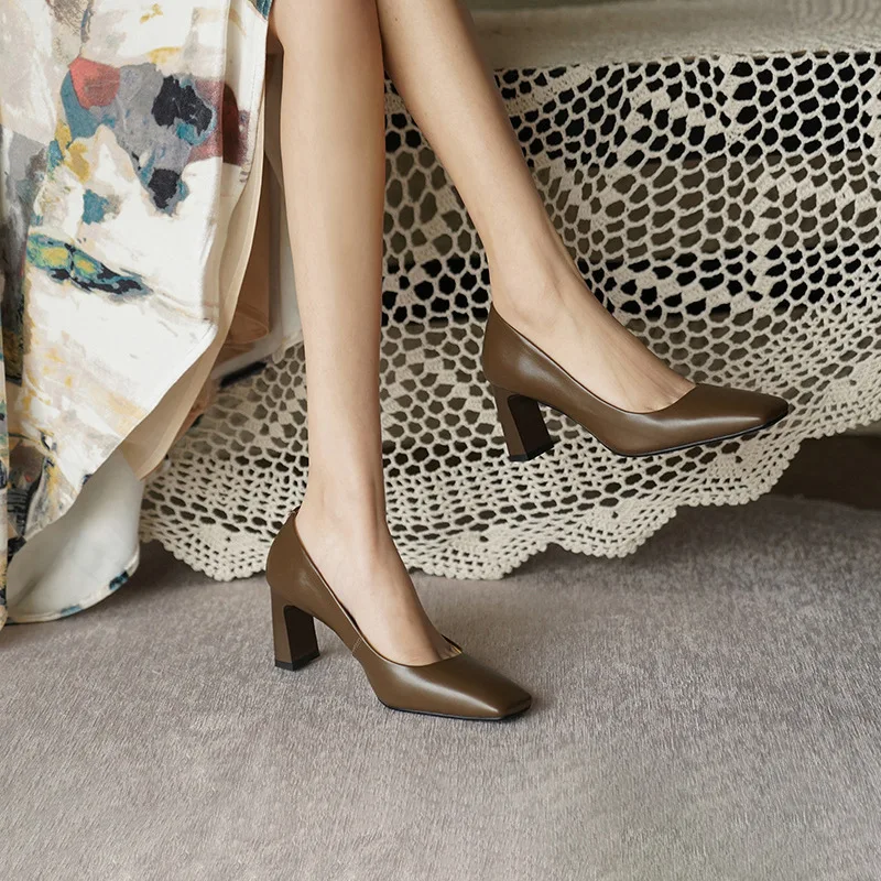 

High Heels Woman Spring 2023 New Women Square Toe French Vintage Versatile Spring Block Heel OL Work Single Shoes Party Pumps