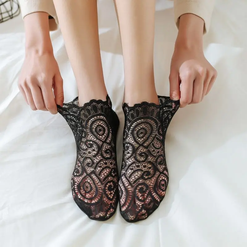 Fashion Antiskid Woman Girl Transparent Silk Cotton Floral Design Thin Lace Mesh Ankle Socks Cute Socks  Printed Socks