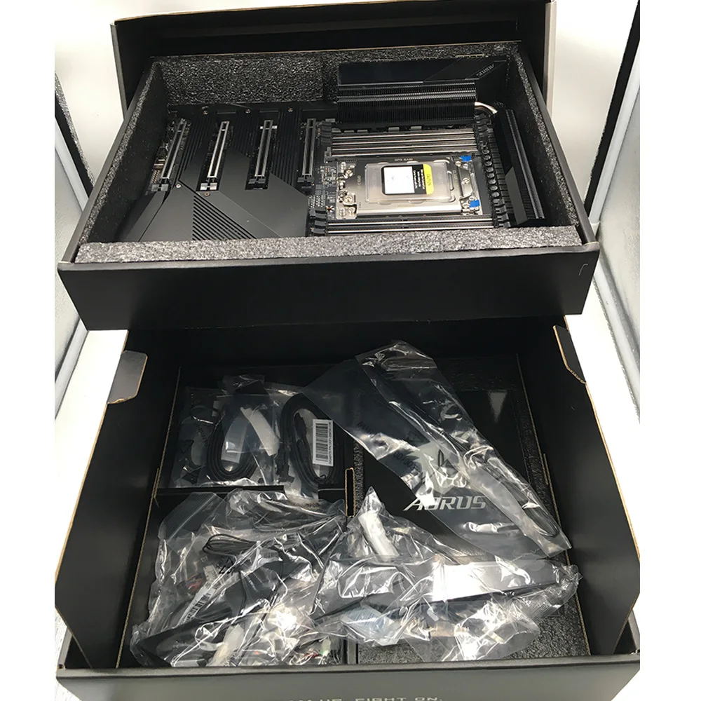 Материнская плата TRX40 AORUS XTREME для ПК GIGABYTE