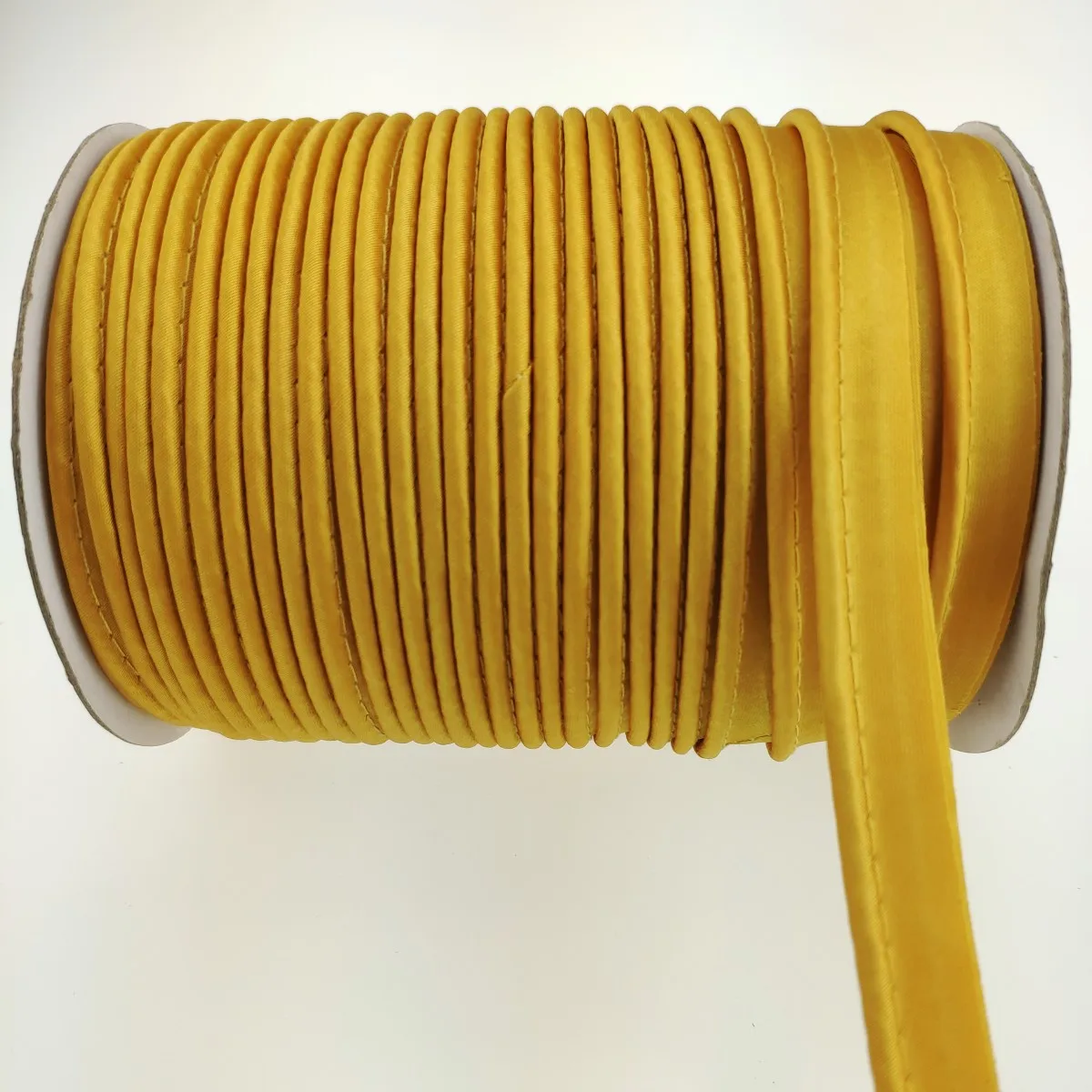 Полиэфирная атласная лента для обвязки трубопровода