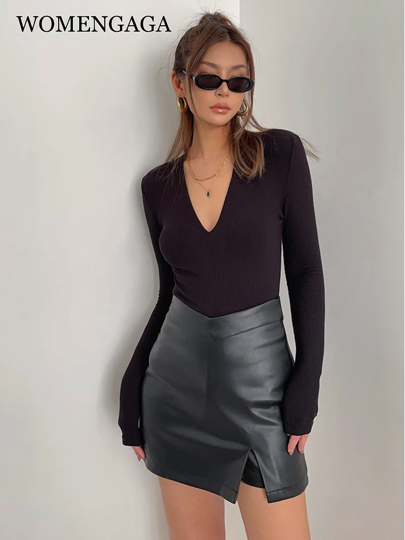 

Split PU WOMENGAGA Leather Skirt For Spicy Girls High Waist Slim Short Skirt 2023 New Black Skorts Fashion Women 25VQ