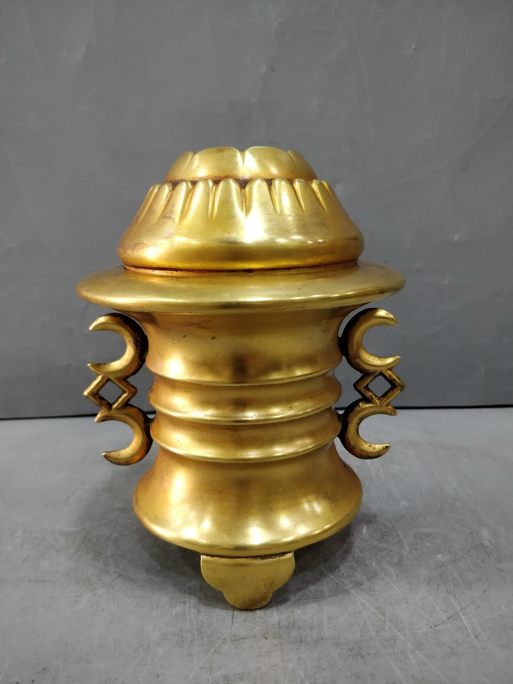 

LAOJUNLU Copper Gilt Incense Burner Weighs 3380 Grams Chinese Traditional Style Antiques Fine Art Gifts Crafts