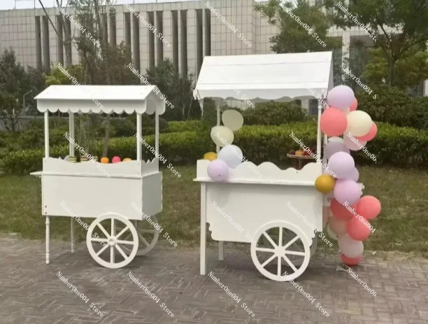 Деревянная тележка для конфет установите стойку и используйте автомобильную