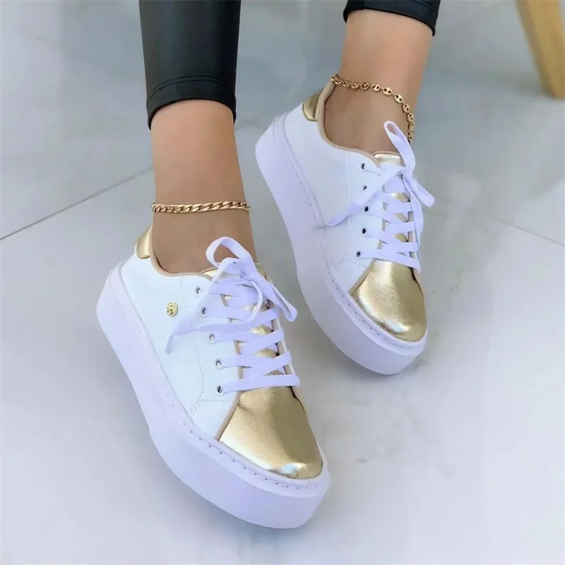 White Thick-soled Sneakers 2023 New Lace-up Breathable Rivets Leather Vulcanized Shoes Casual All-match Tennis Running Sneakers