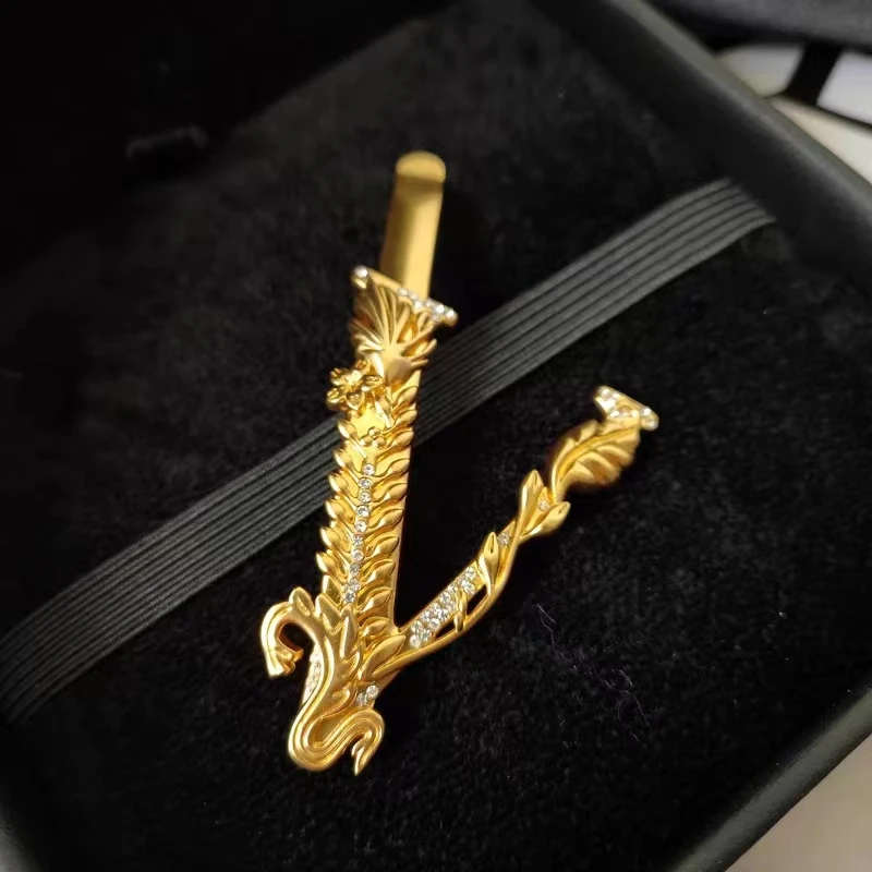 

Европейская и американская простая индивидуальная Буква V-образная шпилька для волос