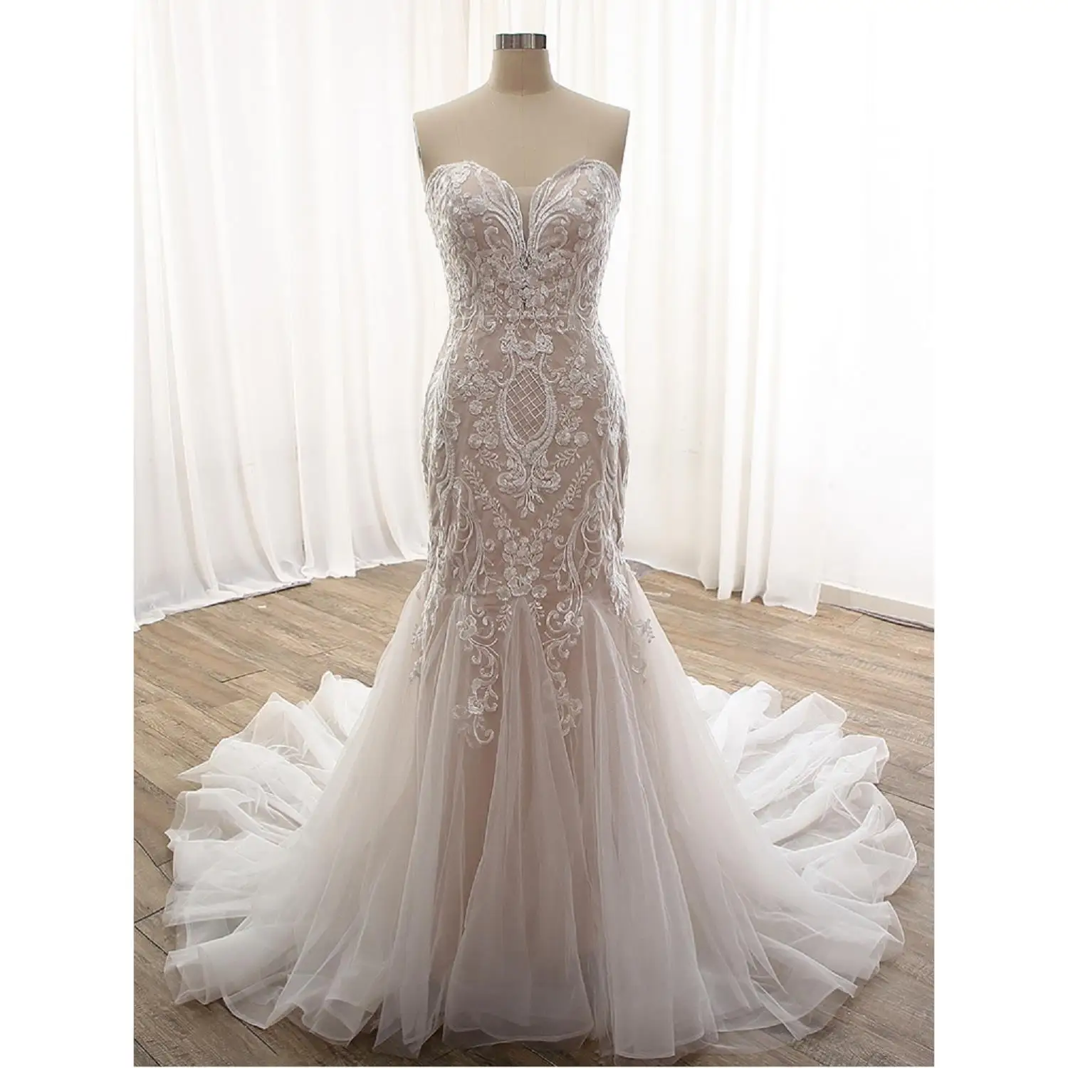 

Lace Appliques Tulle Satin Mermaid /Trumpet Wedding Dresses Chapel Train Custom Made Floor-Length Sweetheart Bridal Gowns