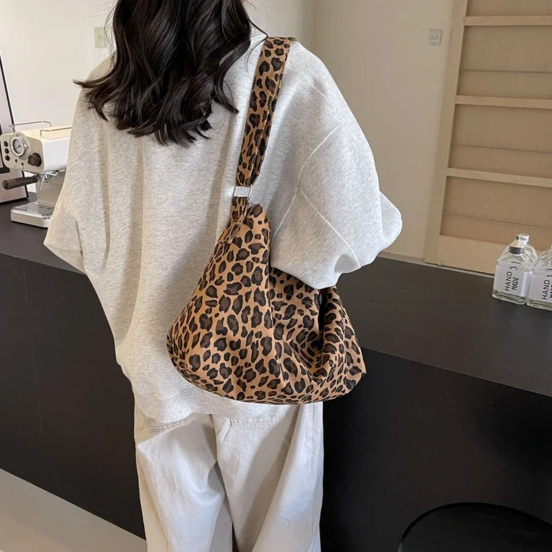 Высококачественная женская сумка с леопардовым узором парусиновая модная через