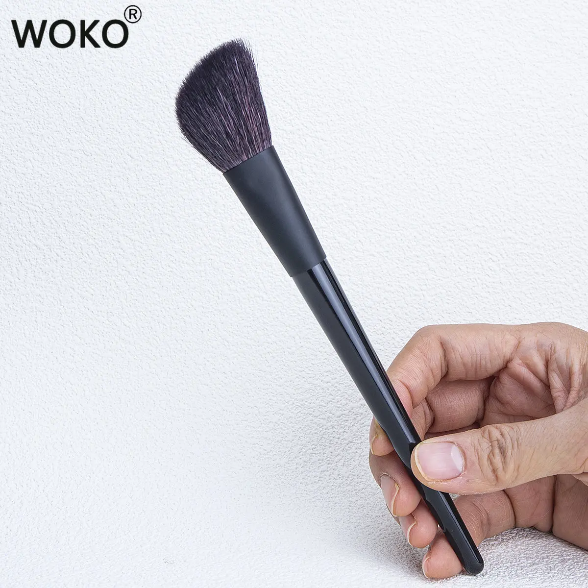 

Natural Soft Goat Hair Liquid Blush Brush Angled Contour Makeup Brushes Face Silhouette Powder Cream Sculpting Makeup Tool