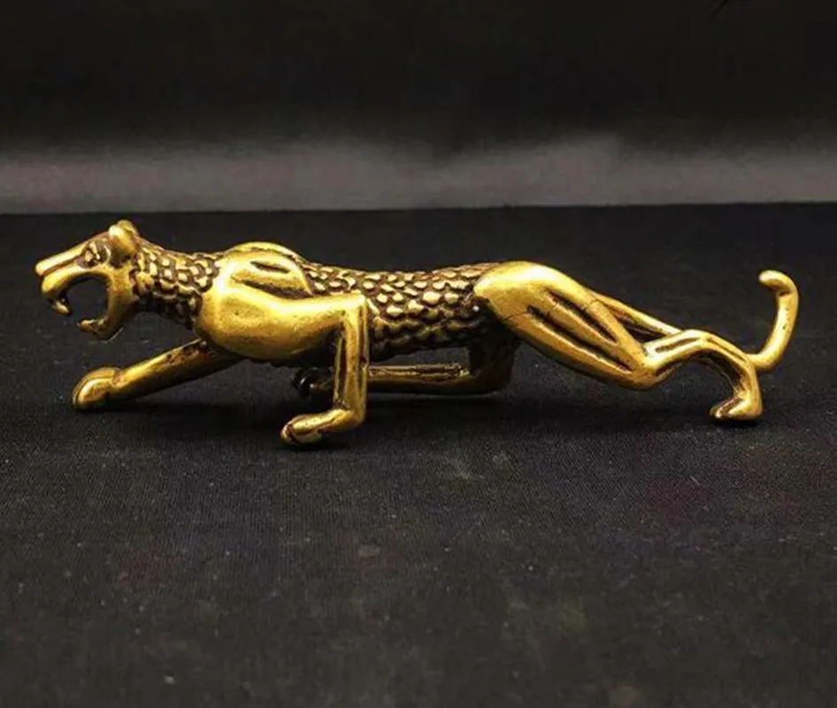 

Небольшая Статуэтка из латуни с леопардовым принтом