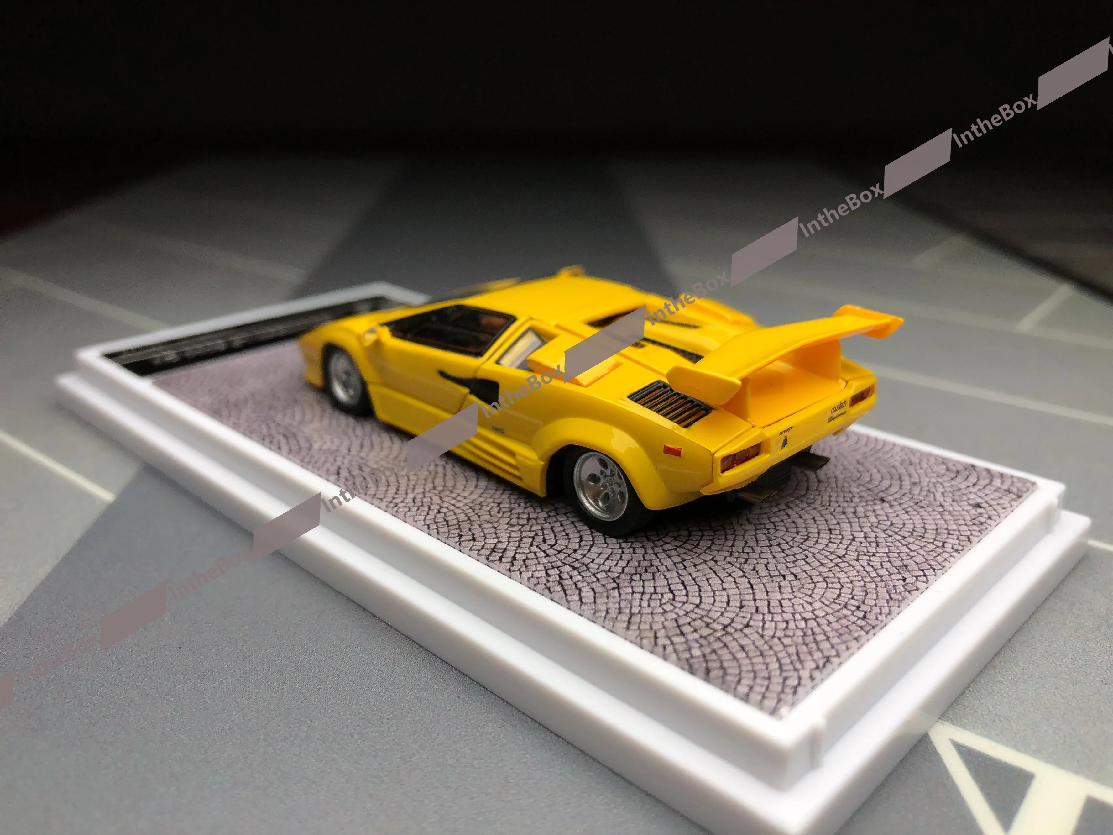 FindClassically FY Countach LP5000 QV желтая 1:64 литая под давлением модель автомобиля коллекция