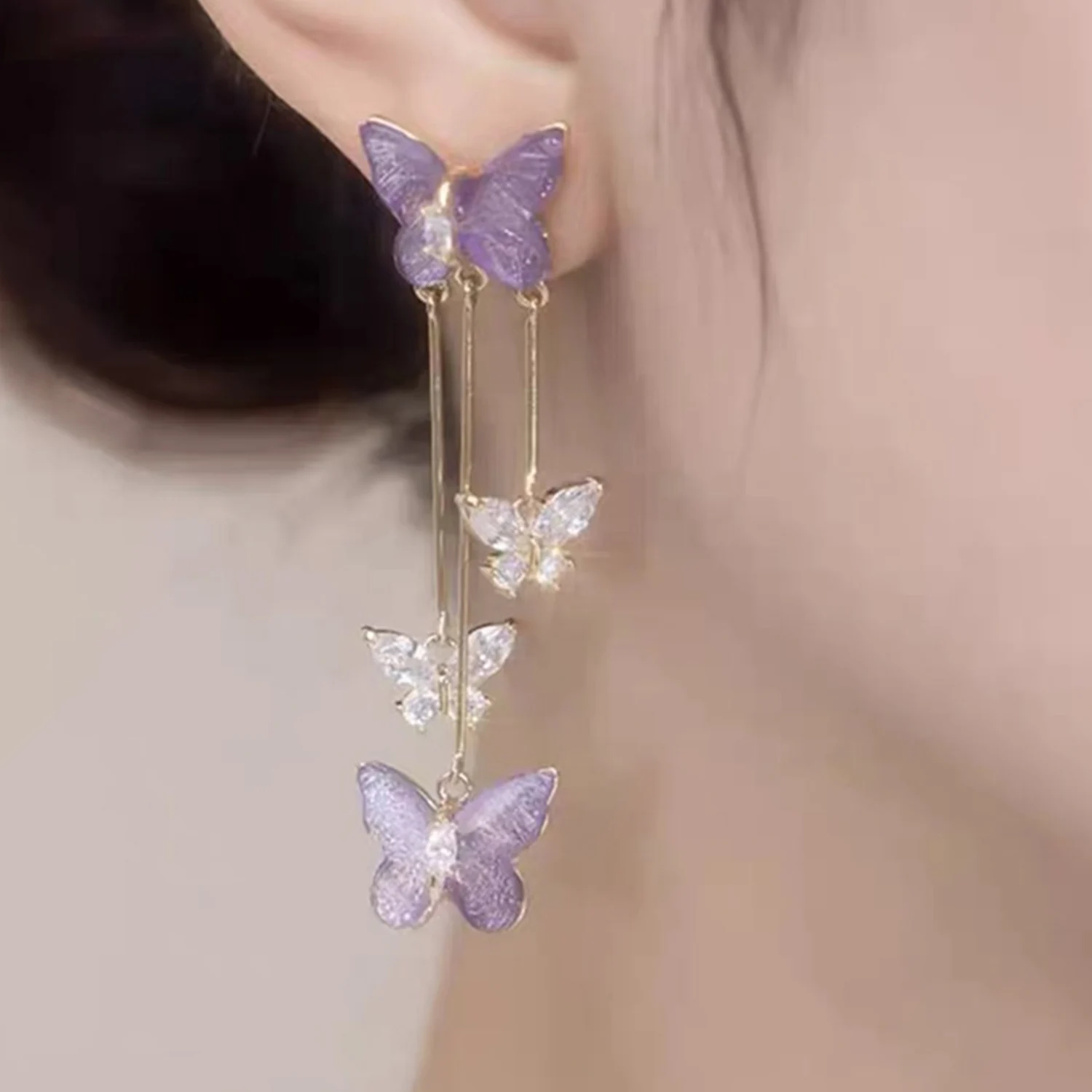 

Fashion Aesthetic Purple Crystal Butterfly Dangle Earrings for Women Long Tassel Earring Wedding PartyStatement Jewelry Gift