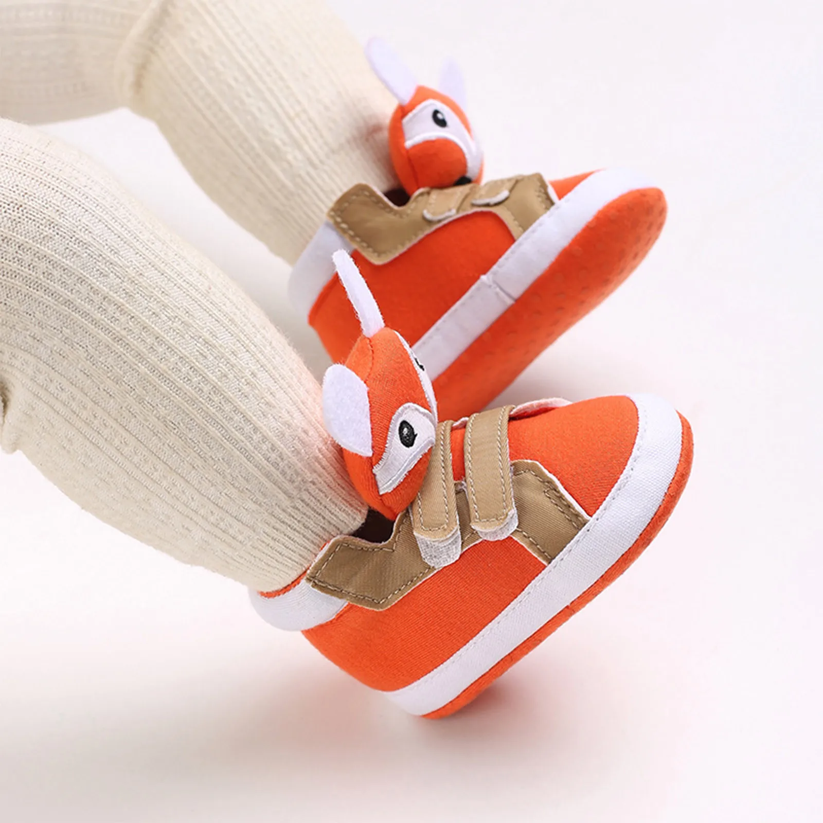 

2023 Классическая Детская обувь для мальчиков и девочек; Милые повседневные кроссовки на плоской подошве с изображением животных для малышей; Хлопковые нескользящие теплые прогулочные ботинки