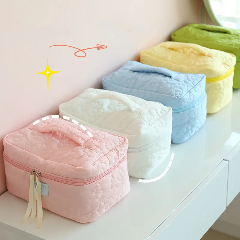 

Large Capacity Cosmetic Bag High Quality Women Fashion Makeup Inside PVC Waterproof Female Make Up Toiletry Pouch Organizer Item