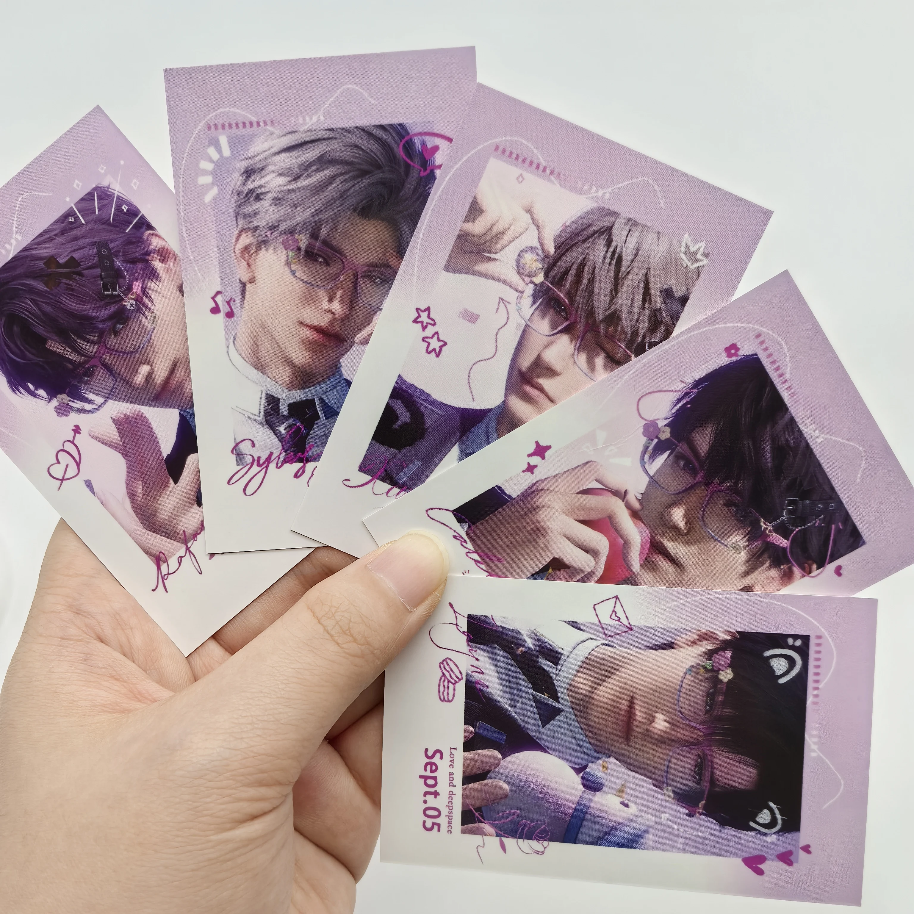 

Коллекционная игра Love and Deepspace