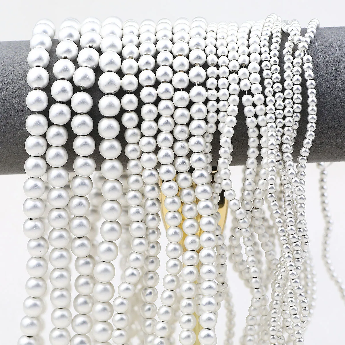 Натуральный матовый гематитовый камень серебристый с водяным покрытием круглые