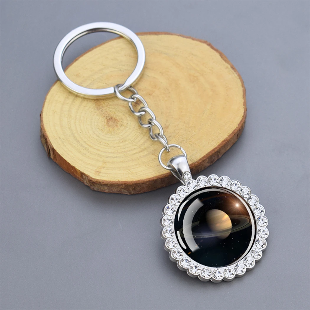 Брелки с рисунком планеты цепочка серебристого цвета подвеской в виде солнечной