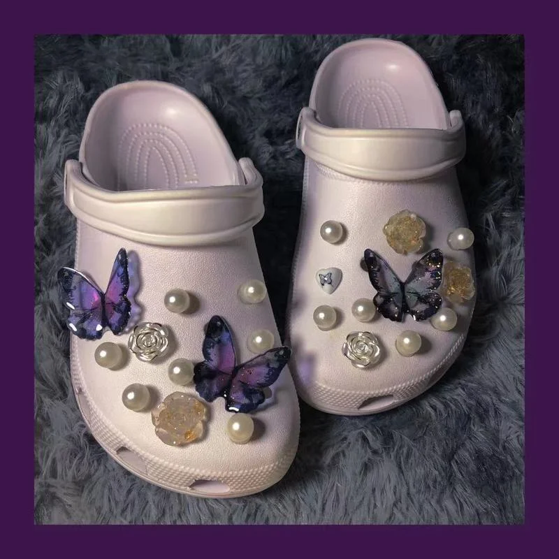 

Vintage Designer Shoes Charms for Crocs Elegant Luxury Pearl Croc Accessories All-match Cute Butterfly Croc Charms Decoration