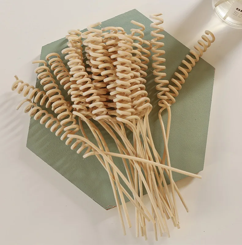 10 шт. длинные волнистые ароматические палочки из ротанга