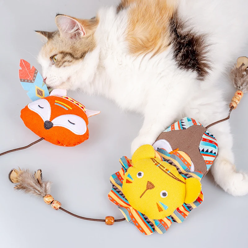 

Bite Resistant Cat Toy, Cute Animal Series Teeth Cleaning Toy With feather Cat accessories