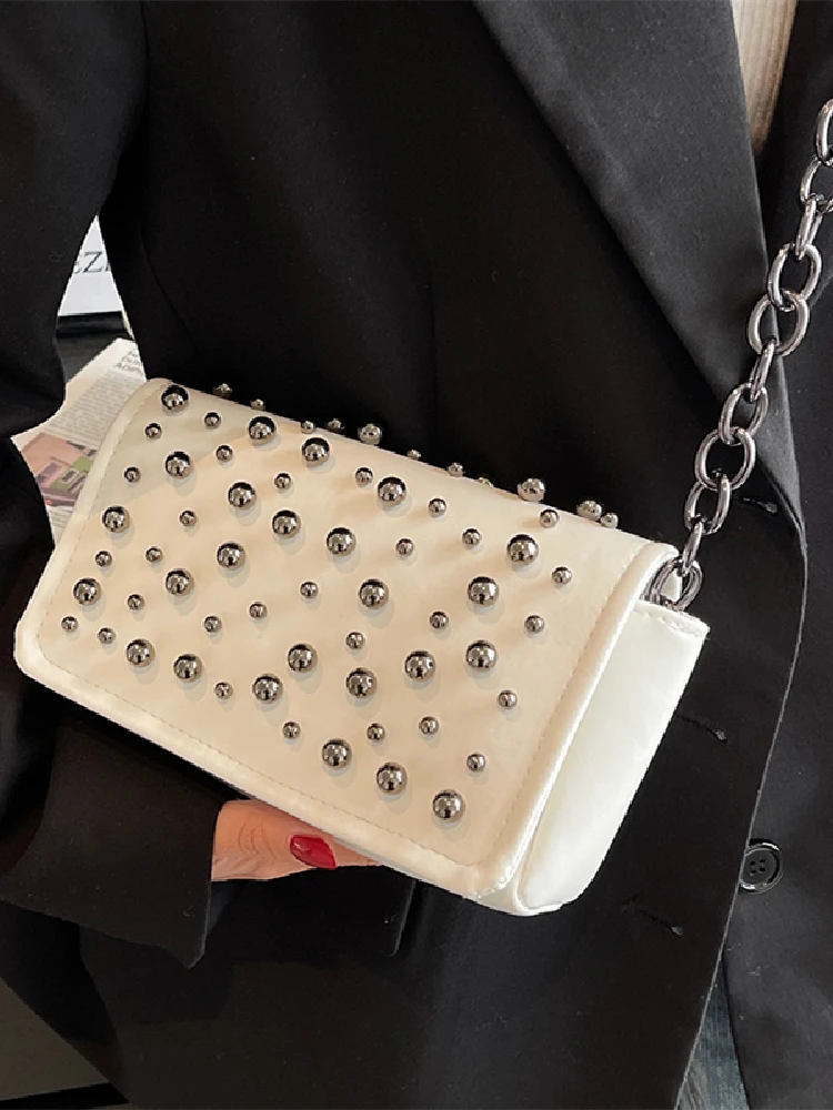 

Vintage Style Women's Bags 2022 New Ins Senior Rivet Chain Fashion Shoulder Bag Messenger Bag Classic Square Bag