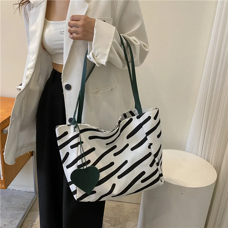 New Stripe Canvas Shoulder Bag Korean Simple Leisure Student Nylon Waterproof Underarm Tote Bags Handbag for Women Satchels