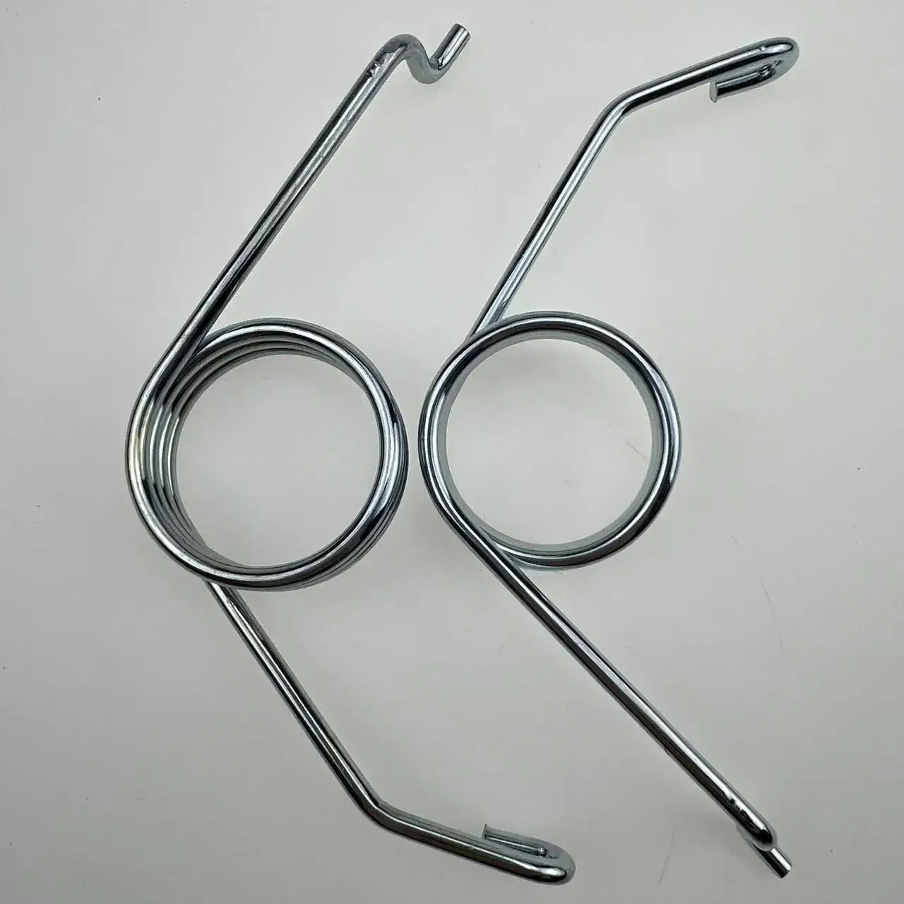 2 шт. пружины заднего тормозного суппорта 7H0615296 7H0615295A whc012n 2230121 7M0615295 для Bora VW Golf MK4 Sharan A3 TT