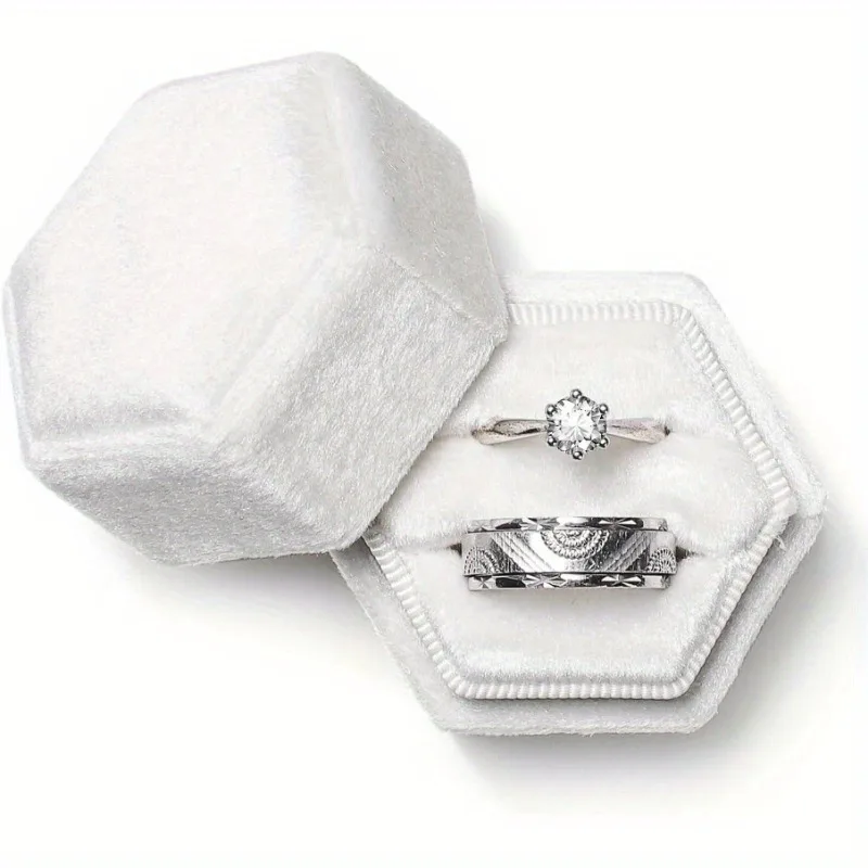 Шкатулка для драгоценностей в форме куба гравировки и обручальных колец