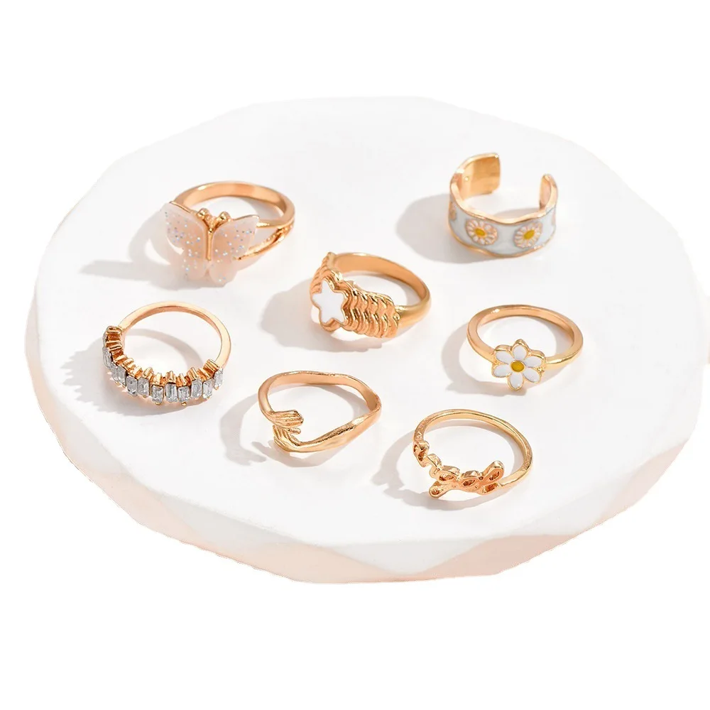 

Niche ring female sweet five-pointed star ring butterfly daisy hug letter female ring