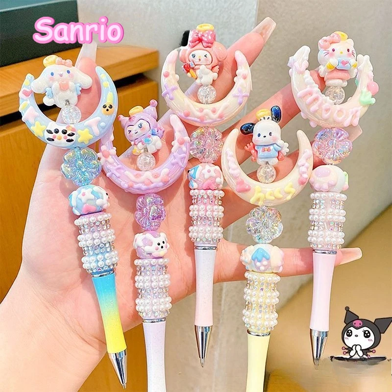Фото Гелевая ручка Sanrio с вращающейся головкой, украшенная кристаллами и стразами, черная, милая, для девочек, с бусинами, кавайная, канцелярские принадлежности №2