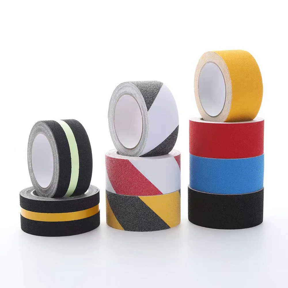 Водонепроницаемая клейкая лента 25 мм x 5 м для лестниц и пола нескользящая с