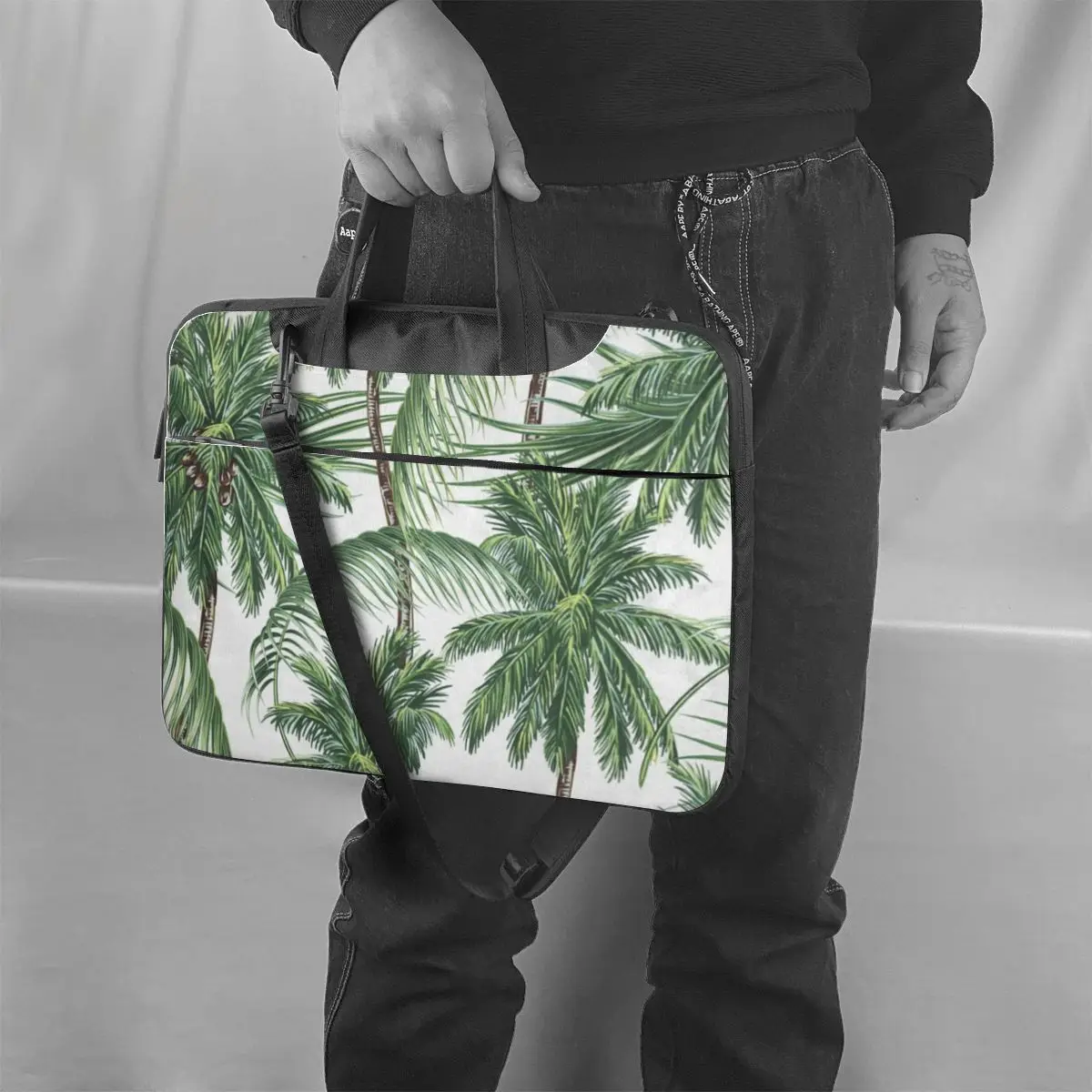 Рисунок 6 - Чехол для ноутбука с изображением