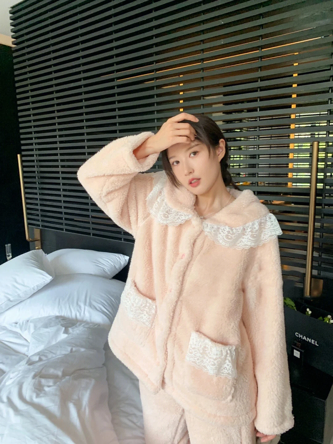 Graceful Lace Coral Fleece Pajamas Women Winter New Advanced Thickened Plush Home Set Can Be Worn outside