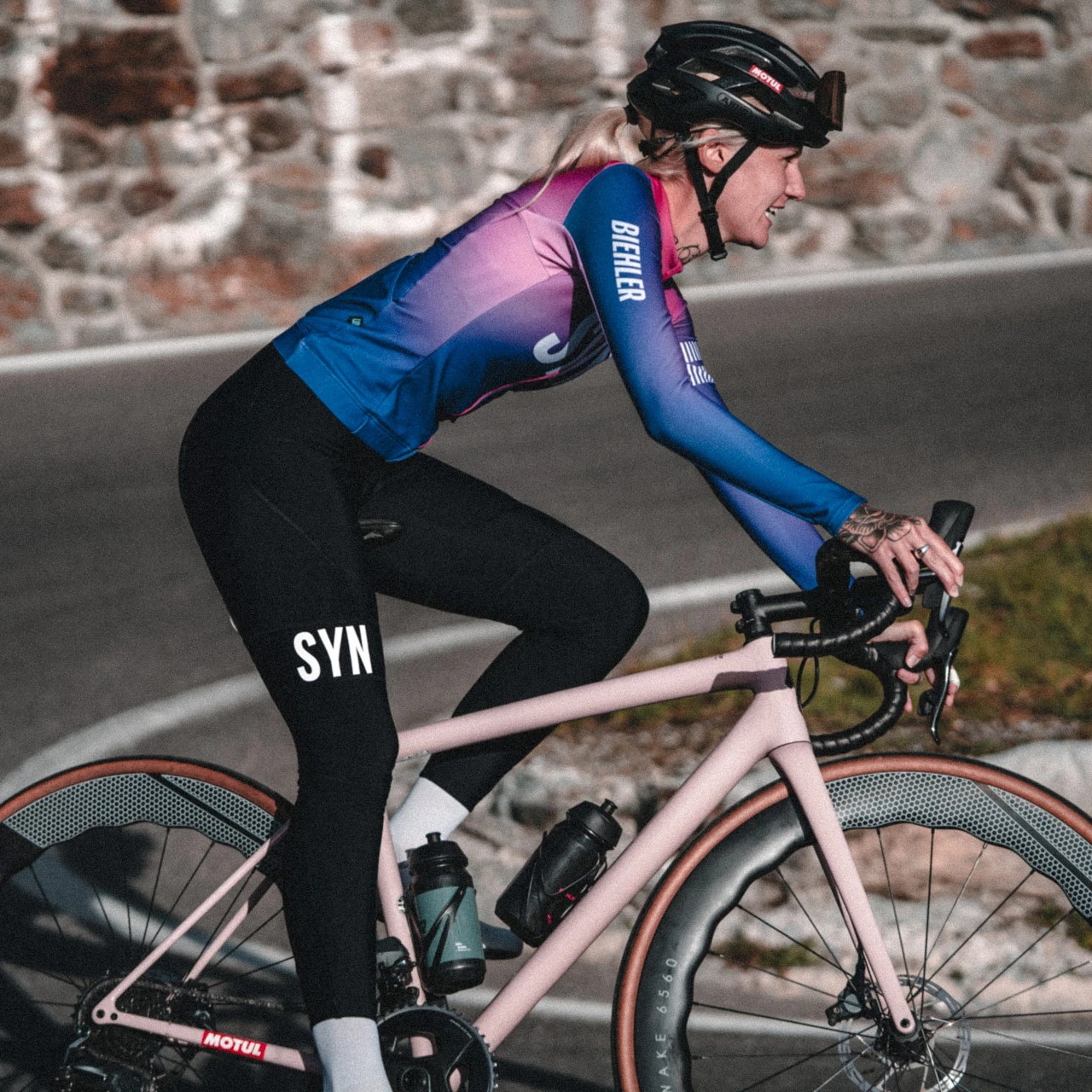 Красочная/синяя/белая женская спортивная рубашка с длинным рукавом на