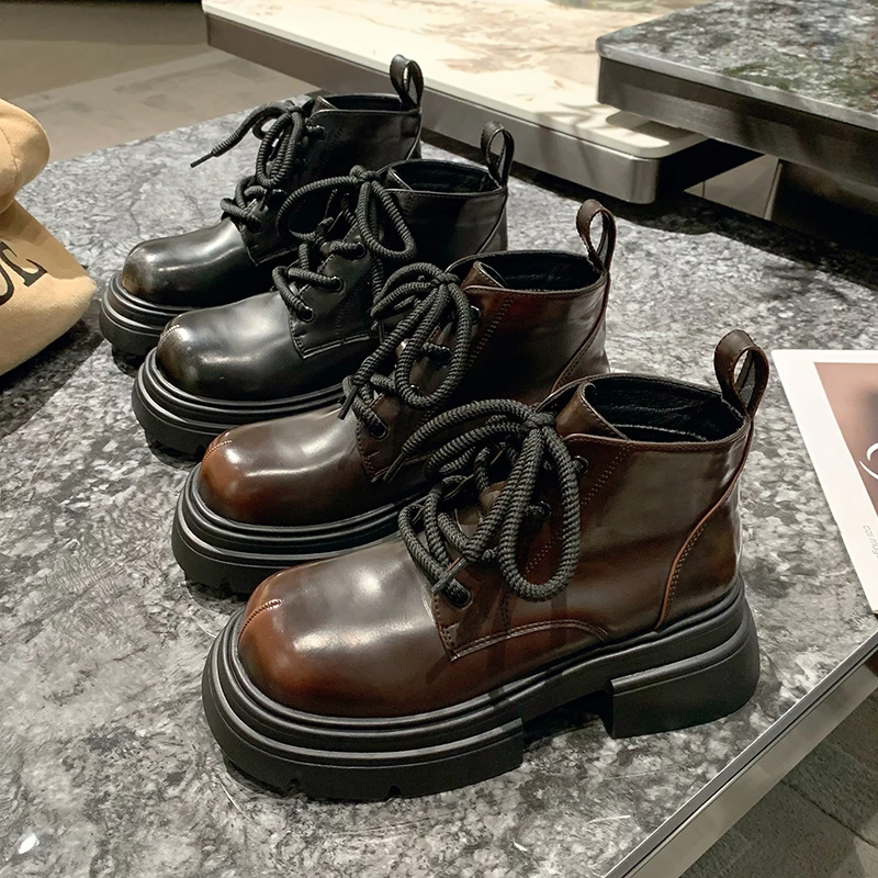 

Женские кожаные ботинки, роскошные дизайнерские ботинки с круглым носком, из натуральной кожи, в стиле рок, Лолита средней высоты, элегантные однотонные повседневные ботинки на шнуровке