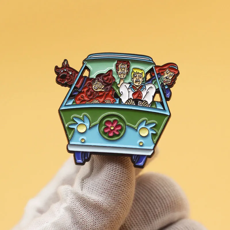 

Cartoon Mystery Machine Metal Brooch Van Brooch Pin Horror Pin Pins for Backpacks Clothing Gift Decoration Logo Lapel Pin