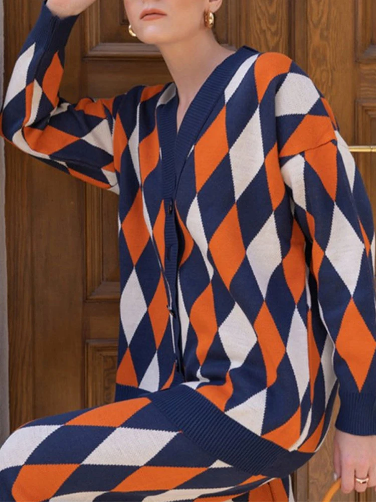 Женский трикотажный костюм с узором ромбиками Повседневный Кардиган