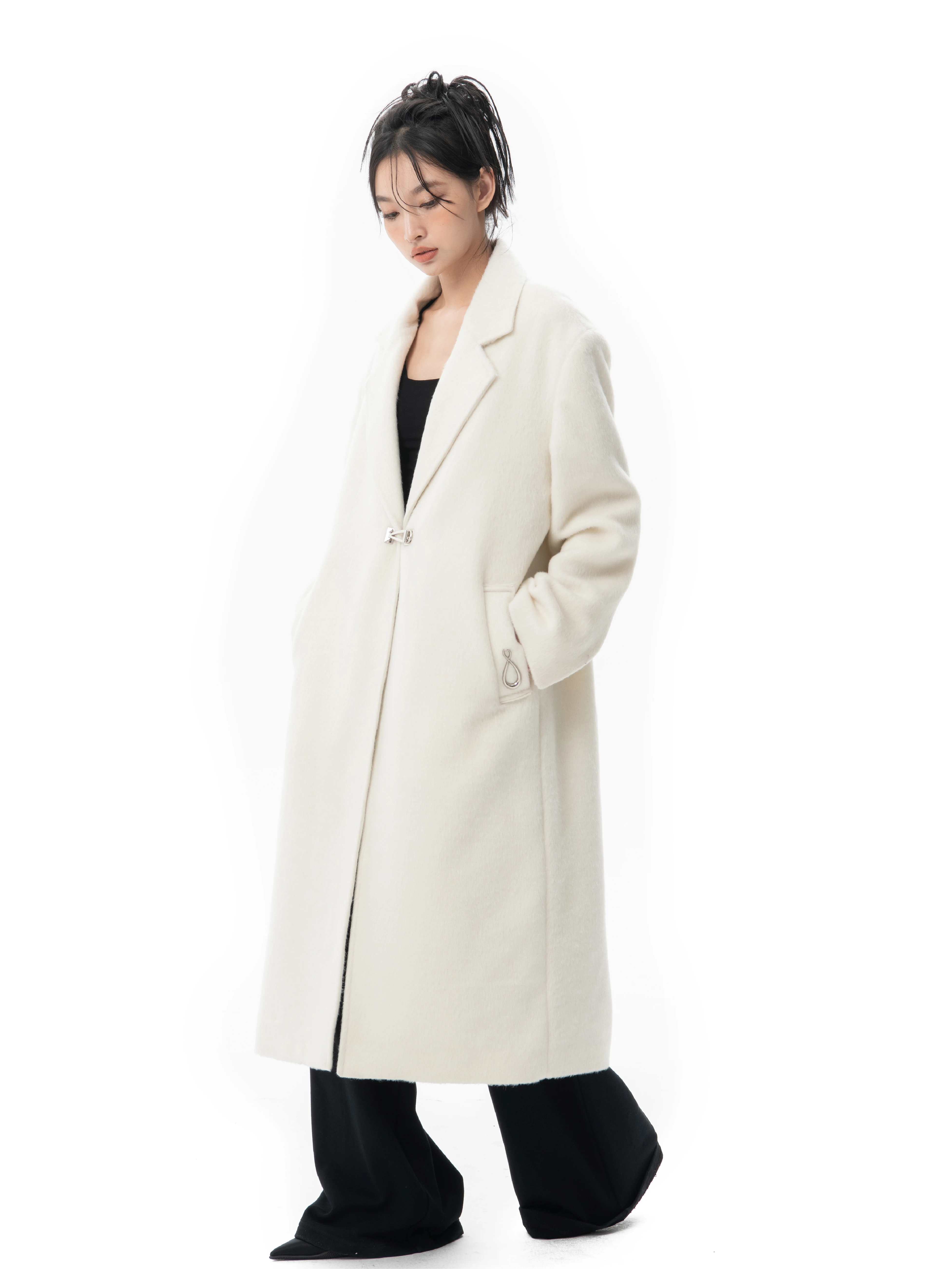 Epny Autumn and Winter Wide Shoulder Pad Coat White OS Men's Women's Same Sle Gender-Free Long Metal Buckle Design...