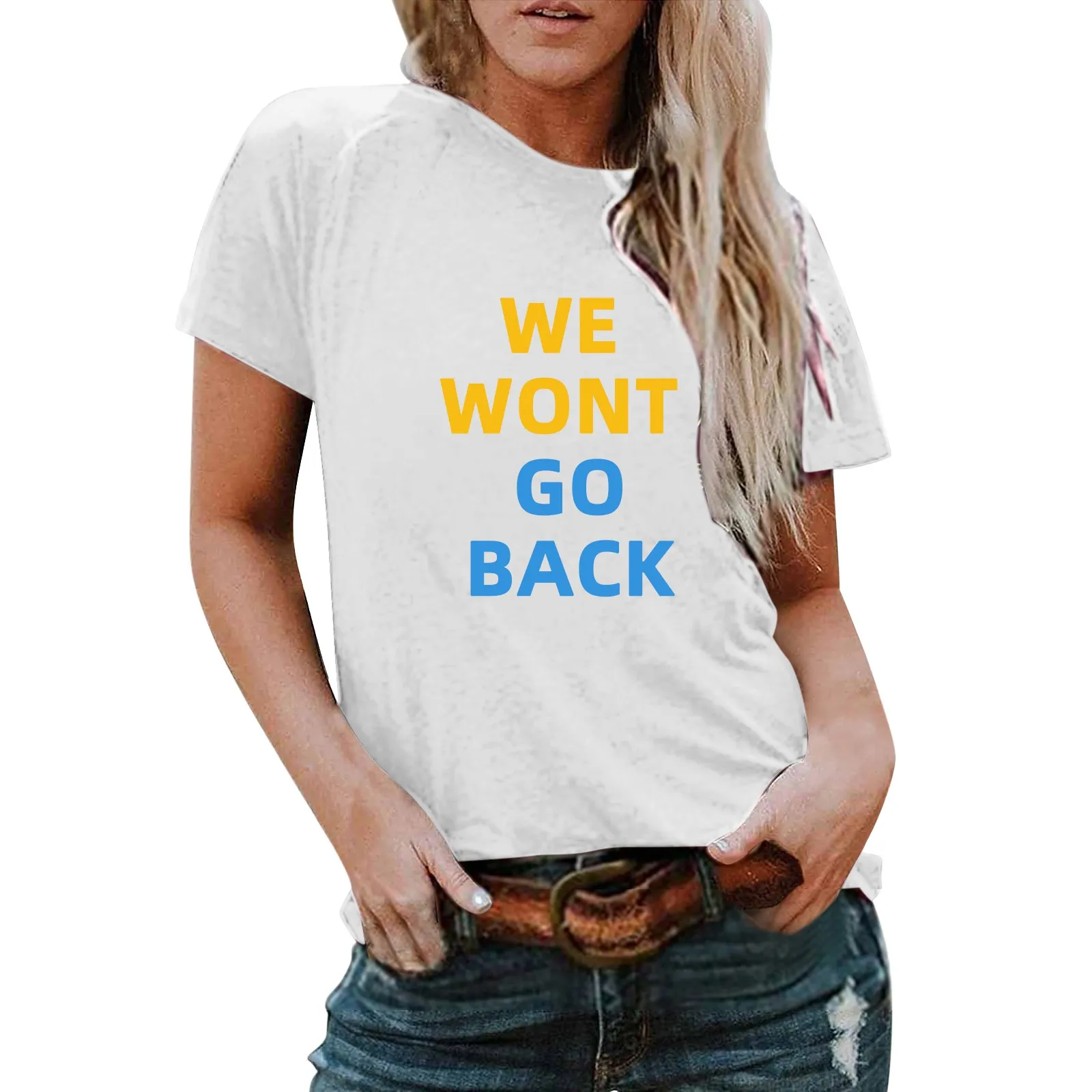 

Женская рубашка с надписью «we Wont Go Back»