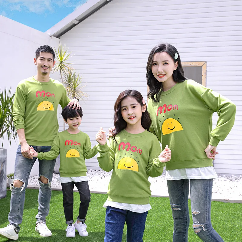 

Family Matching Sweatshirt Spring Autumn Holiday Mommy and Me Outfits Father Mother Kids T-shirts Children Baby Tops Tee