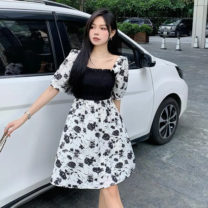 

Graceful French Romantic Rose Pattern Knee Length Summer Dresses Square Collar Ruched Elastic Laceup Patchwork Leisure Vestidos