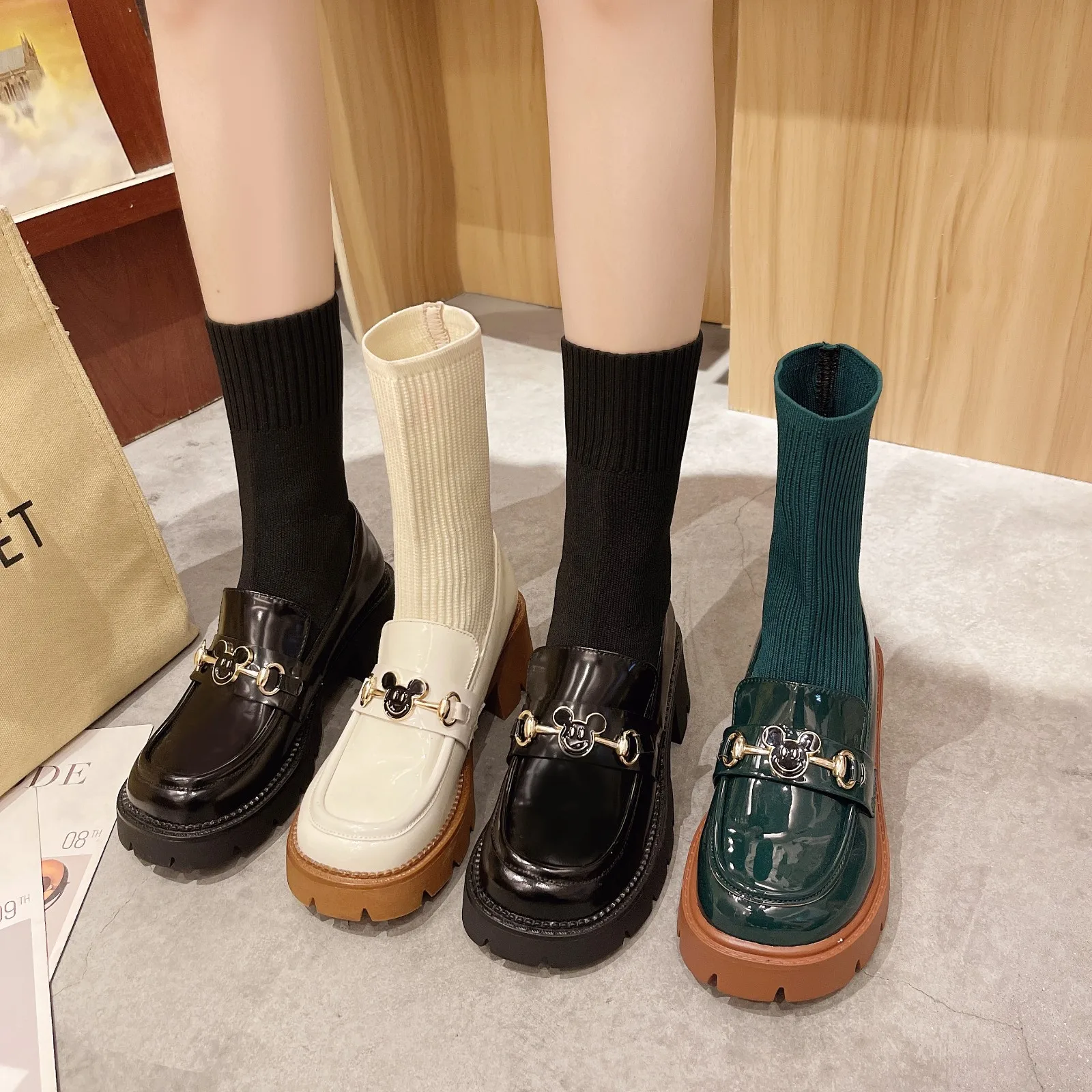 

New Women Designer Boots Genuine Leather Women Platform Heels Boots Round Toe Solid Fall Shoes Women Winter Women Boots