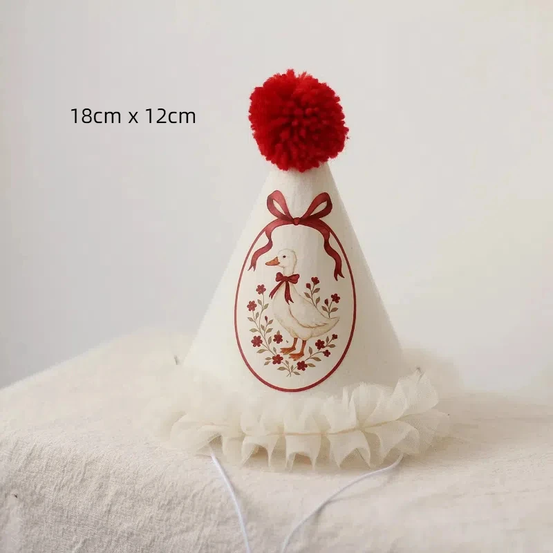 

Детская кружевная шерстяная шапочка