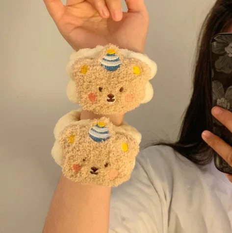 

Повязка на руку с медведем из полиэстера