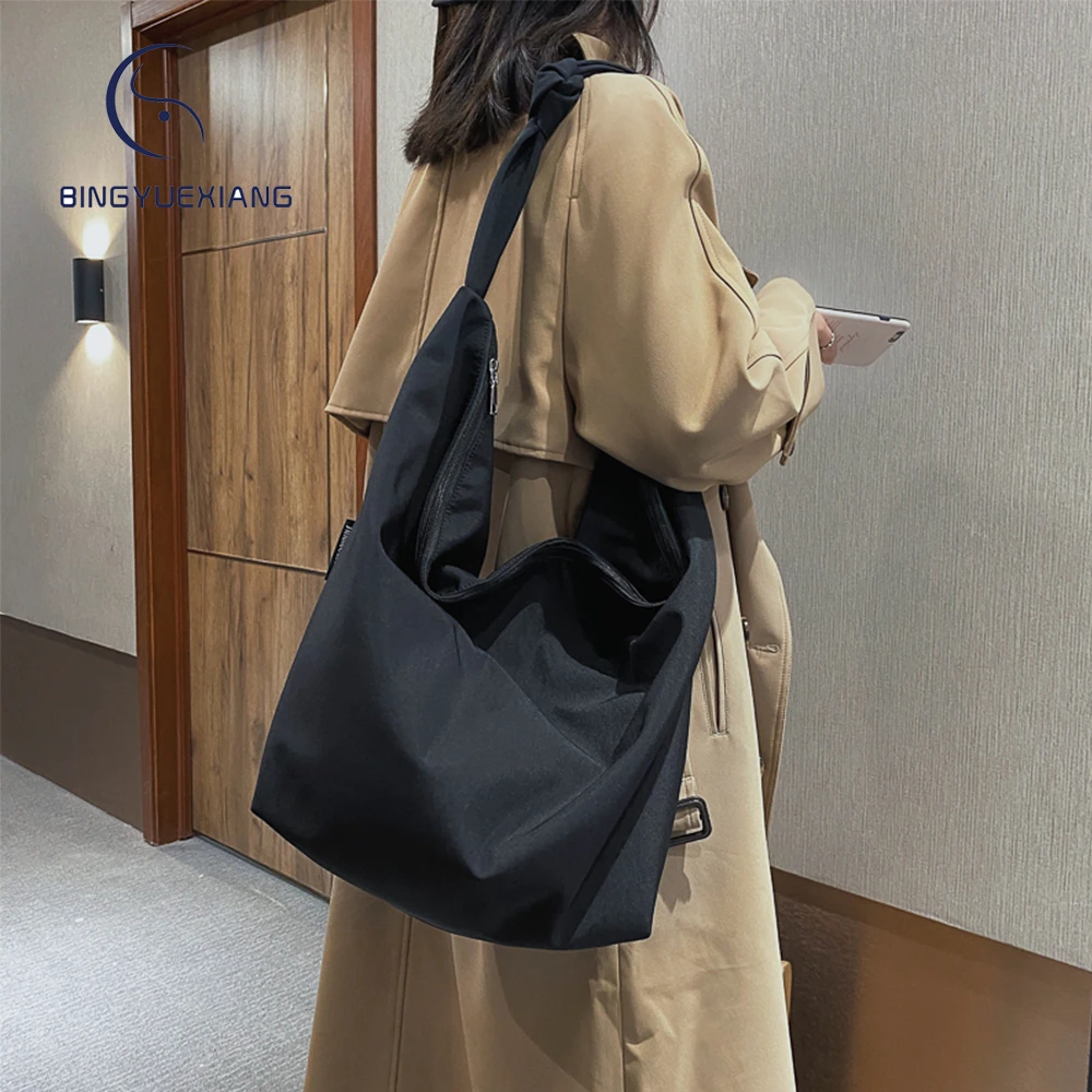 

Новинка Весна 2022, Вместительная женская сумка на плечо, однотонная дизайнерская Высококачественная нейлоновая женская сумка-мессенджер, ш...