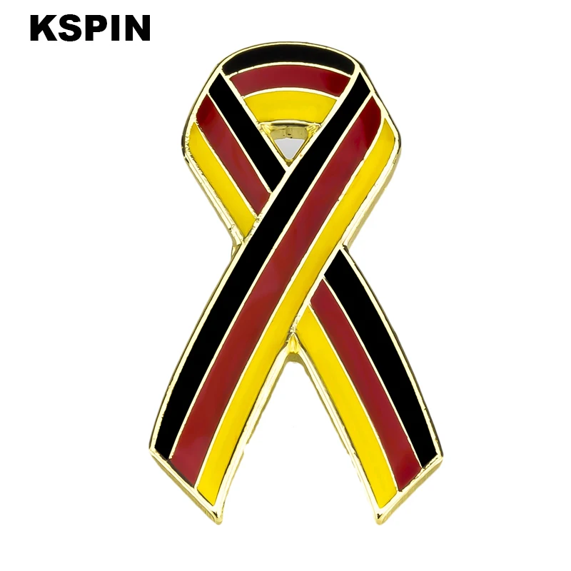 

Немецкая брошь-значок с бантом