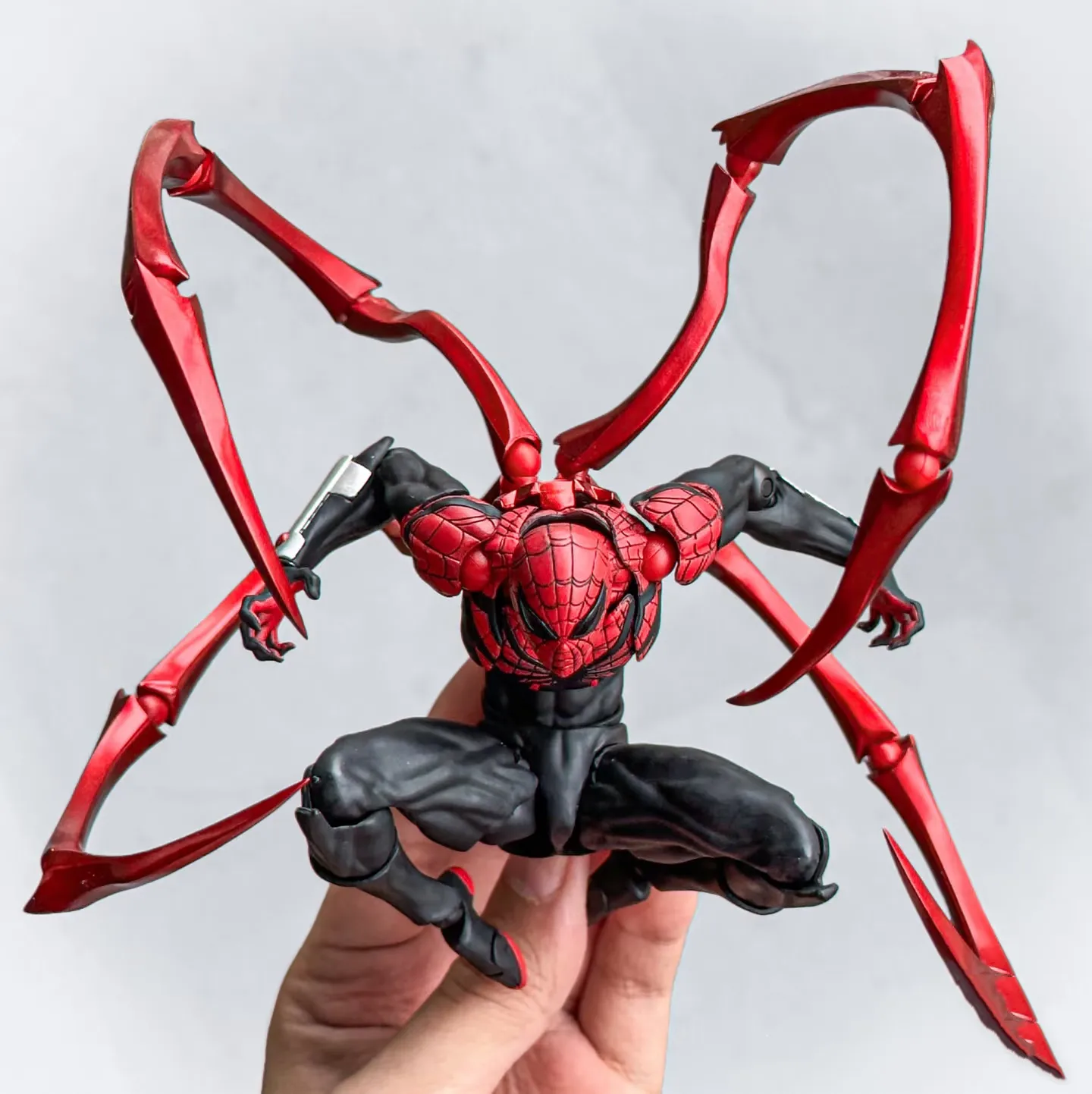 Фото Оригинальные фигурки Человека-паука MessToys Superior Spiderman, фигурка-статуэтка, модель. №1