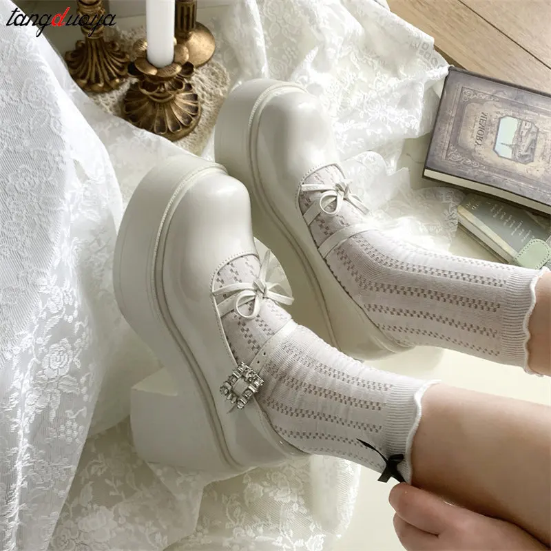 Туфли женские с бантом-бабочкой на толстой подошве